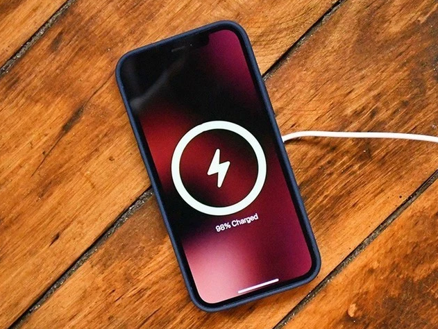 弓长岭苹果手机维修分享iPhone 12可以随便充电吗 